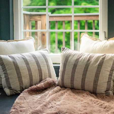 Launchpoint Lodge Lincoln Bagian luar foto