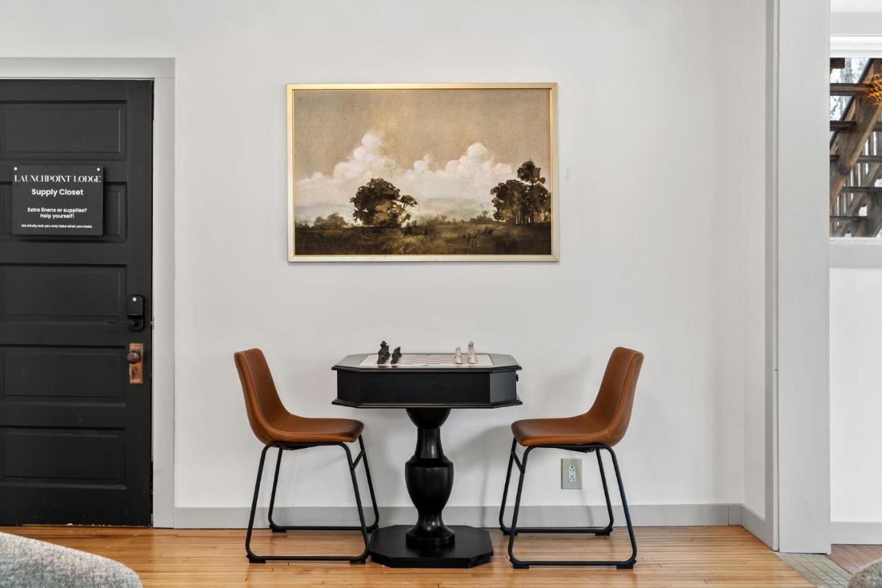 Launchpoint Lodge Lincoln Bagian luar foto