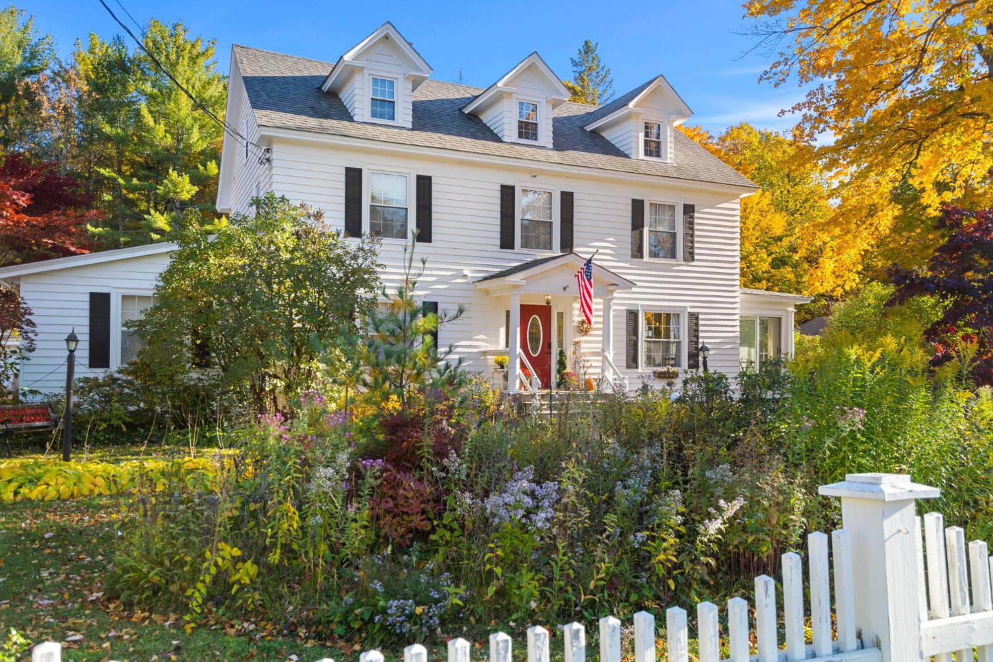 Launchpoint Lodge Lincoln Bagian luar foto