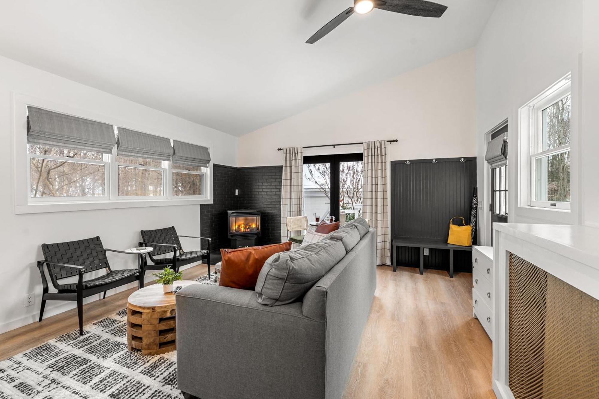Launchpoint Lodge Lincoln Bagian luar foto