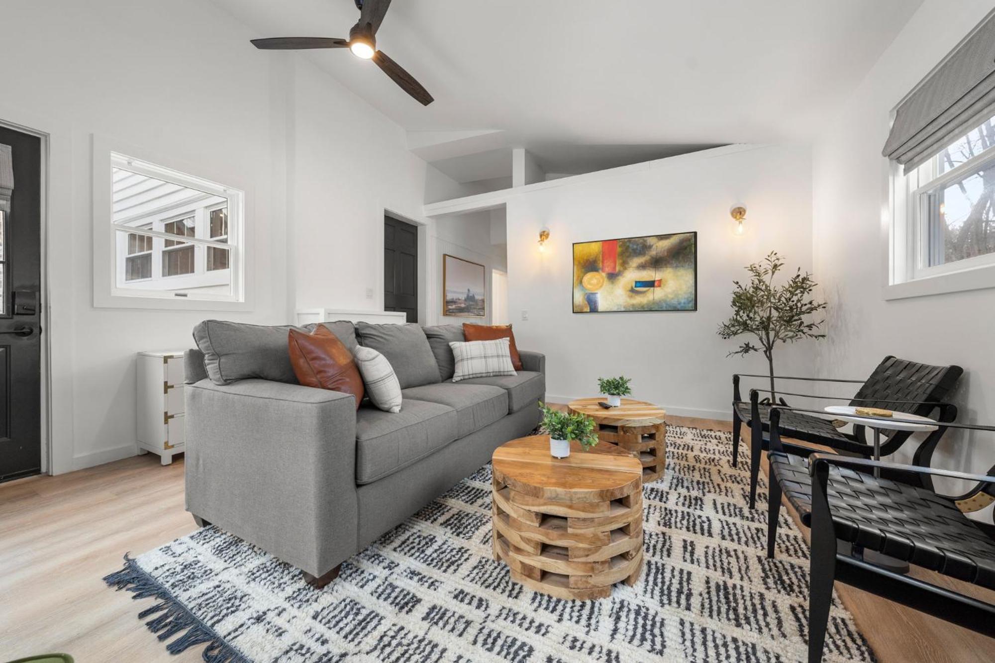 Launchpoint Lodge Lincoln Bagian luar foto