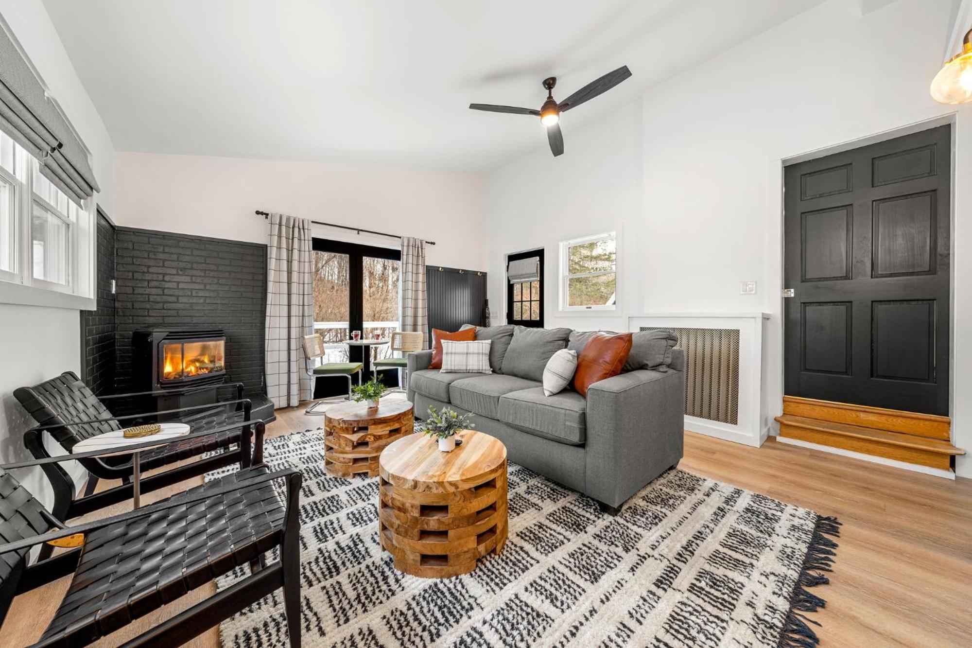 Launchpoint Lodge Lincoln Bagian luar foto